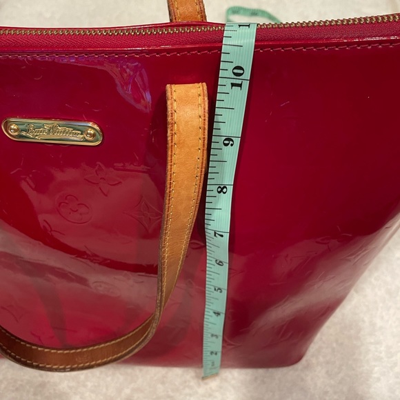 EUC Louis Vuitton Pomme DAmour Monogram Vernis Bellevue Bag PM - Picture 9 of 15